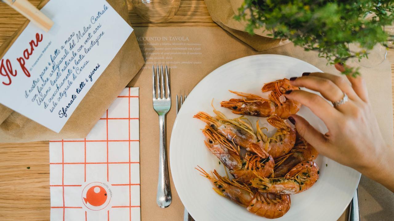 伊思佩利亚酒店 阿尔巴·阿德里亚蒂卡 外观 照片